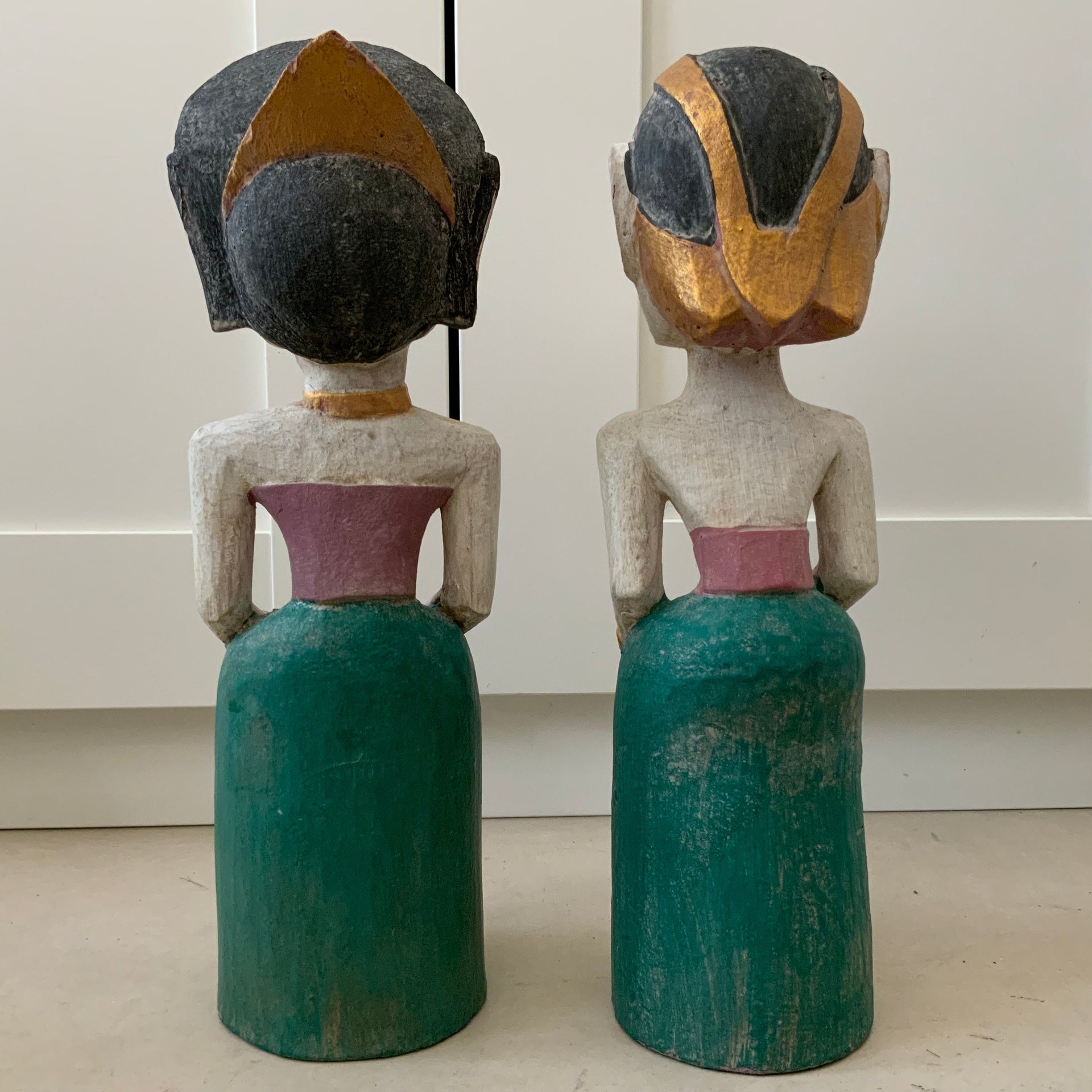 White-Washed Javanese Loro Blonyo Statues – Hand-Carved Artisan Wood Couple (Pair)