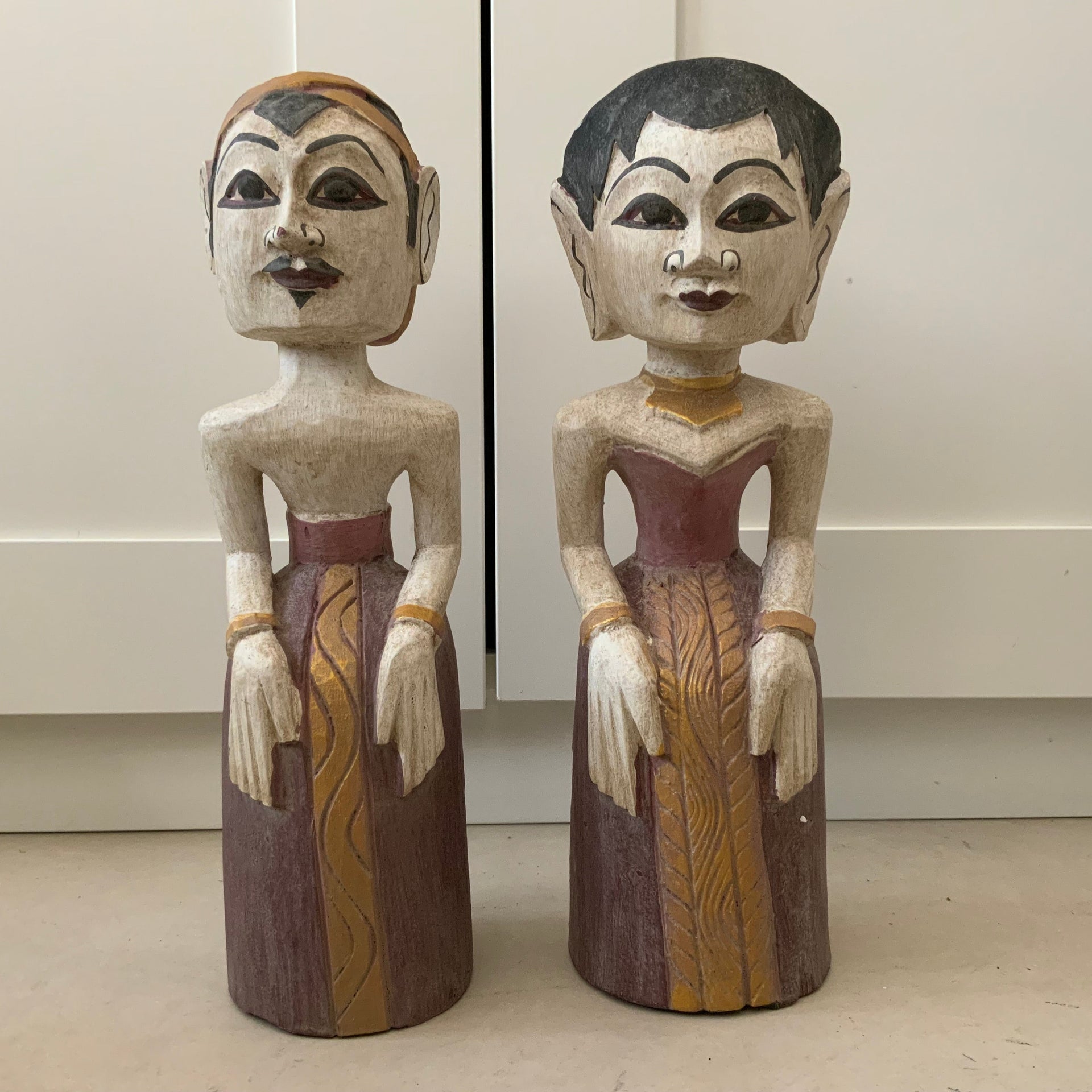 White-Washed Javanese Loro Blonyo Statues – Hand-Carved Artisan Wood Couple (Pair)