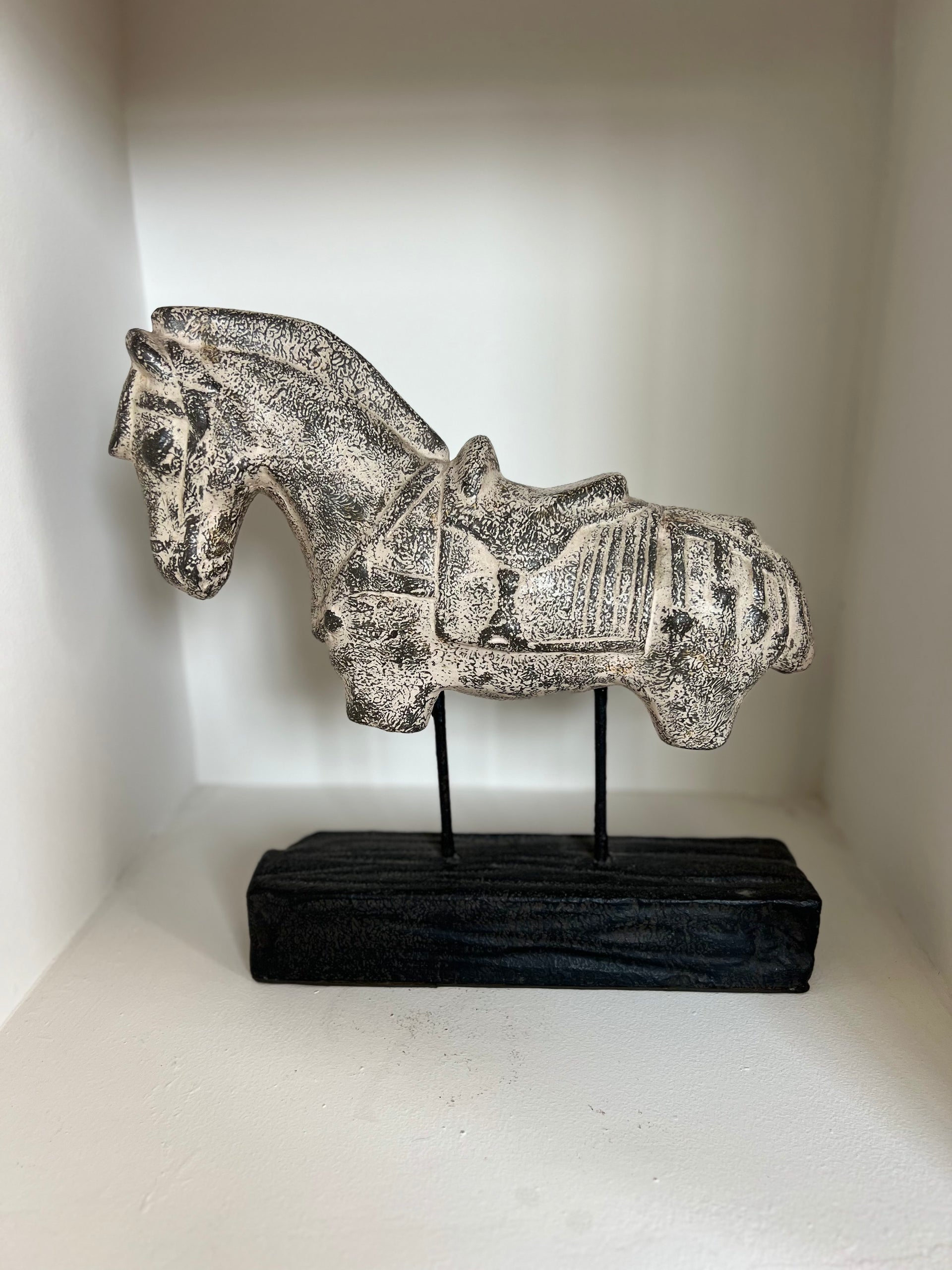 Tang Dynasty Terracota Tomb Guardian Horse Sculpture