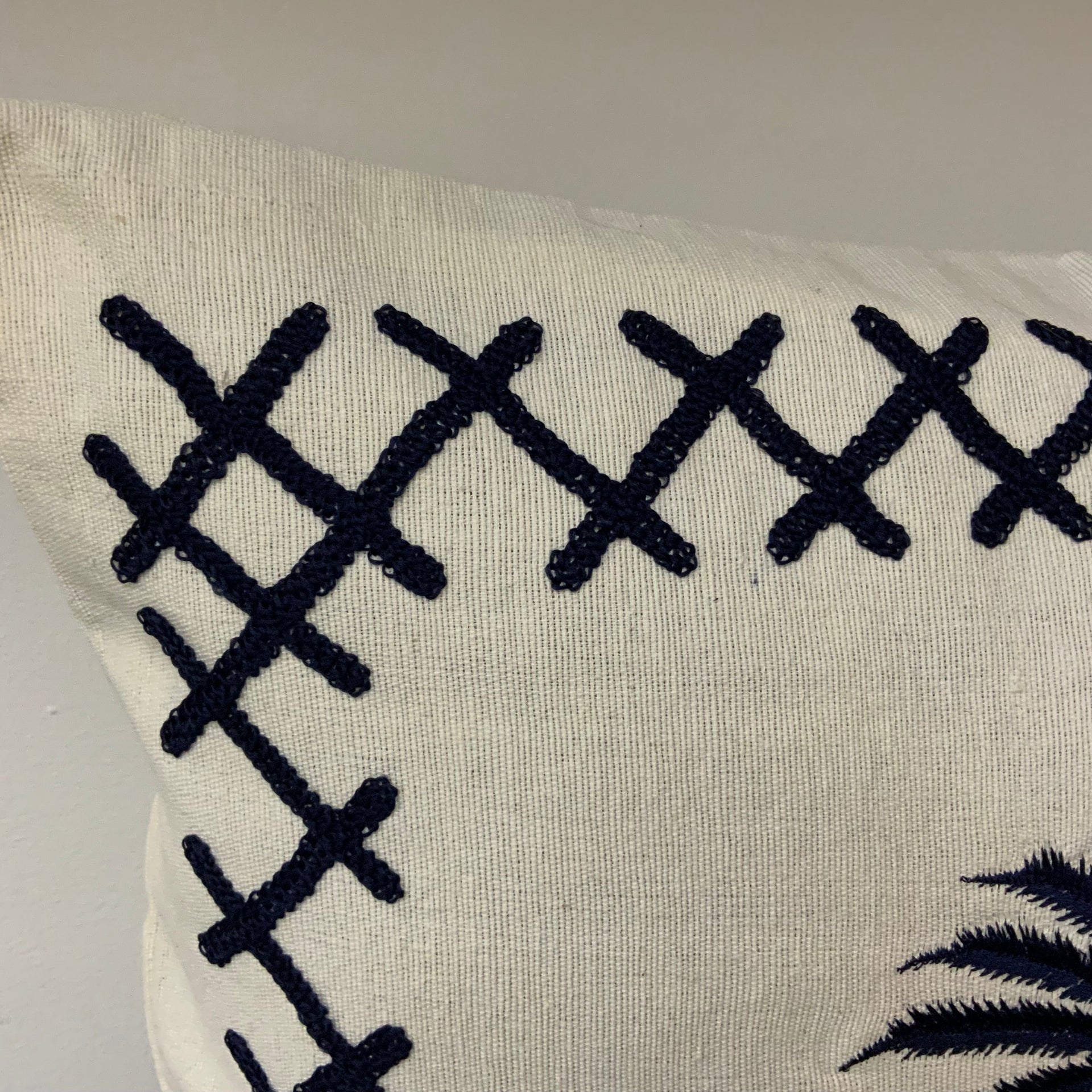 Embroidered Palm Tree Linen Pillow Cover – Hand-Stitched Navy Detail & Cross-Stitch Border