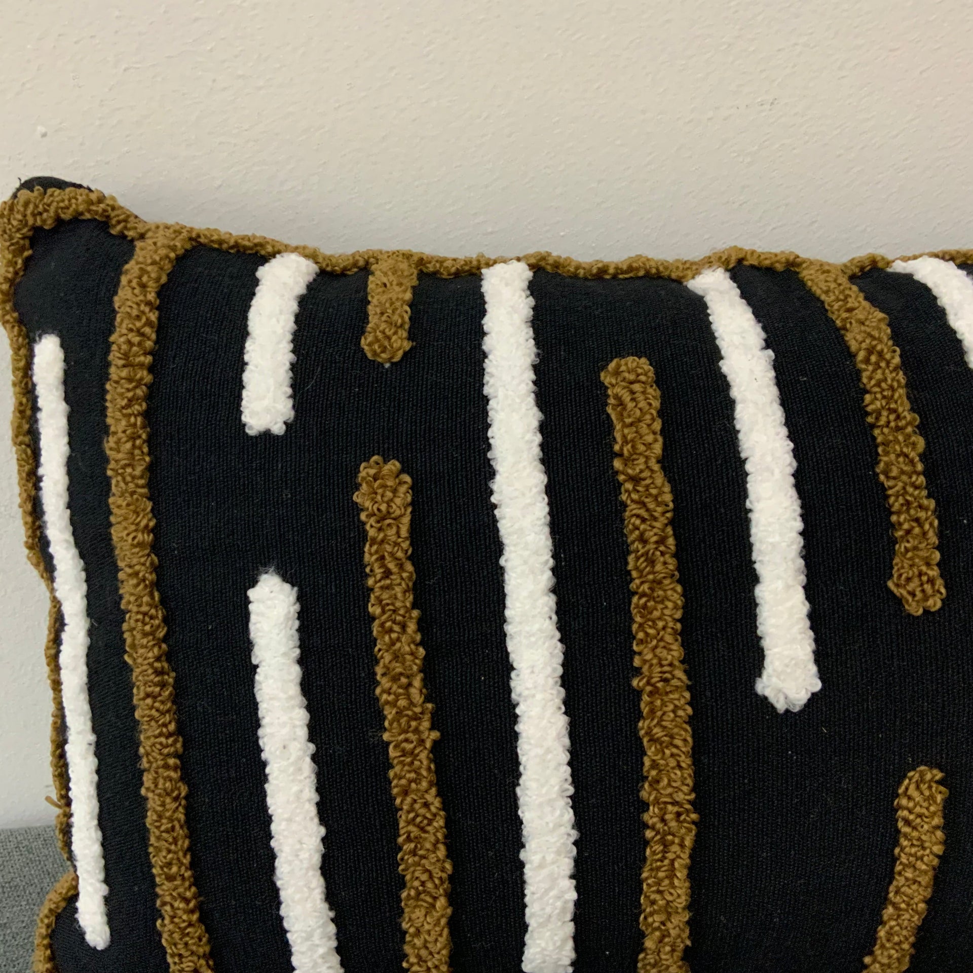 Hand-Tufted Lumbar Pillow Cover – Abstract Geometric Pattern in Charcoal, Ochre & Cream