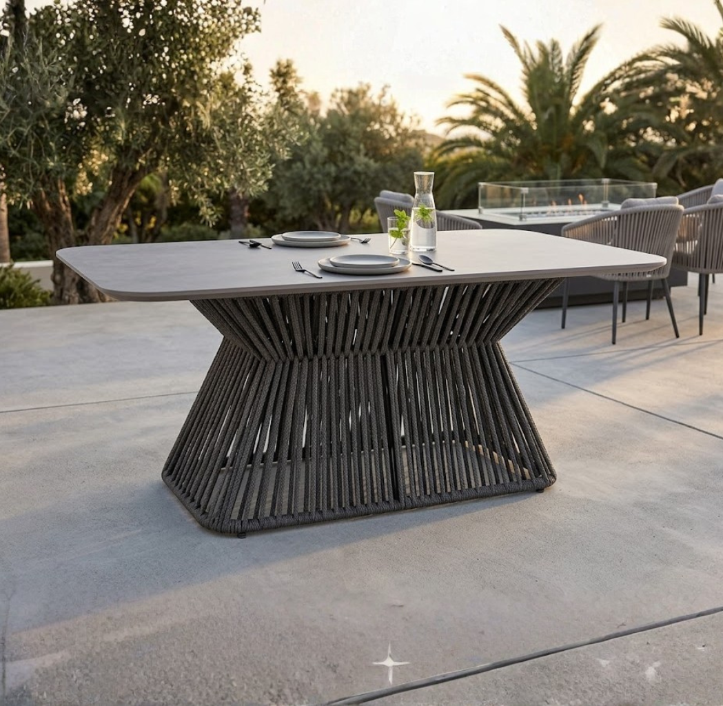 JARDIN DINING TABLE – 180 × 90 × 77 cm