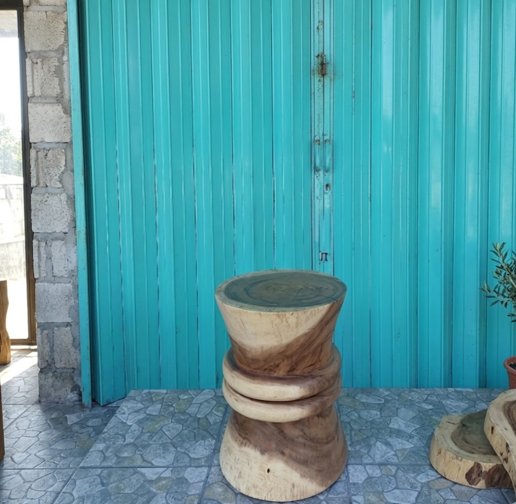THE STOOL TREMBESI WOOD