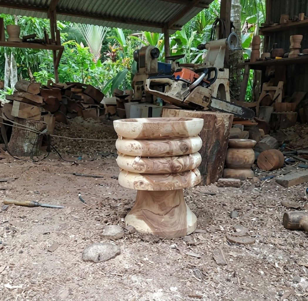 THE STOOL TREMBESI WOOD